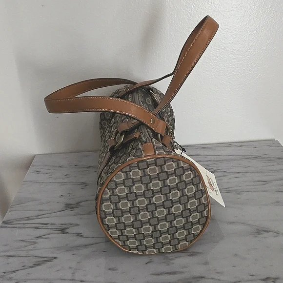 Nine West Barrel Purse - Picture 4 of 13